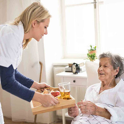 مراقبت-از-سالمند-خانه-سالمندان-کمال